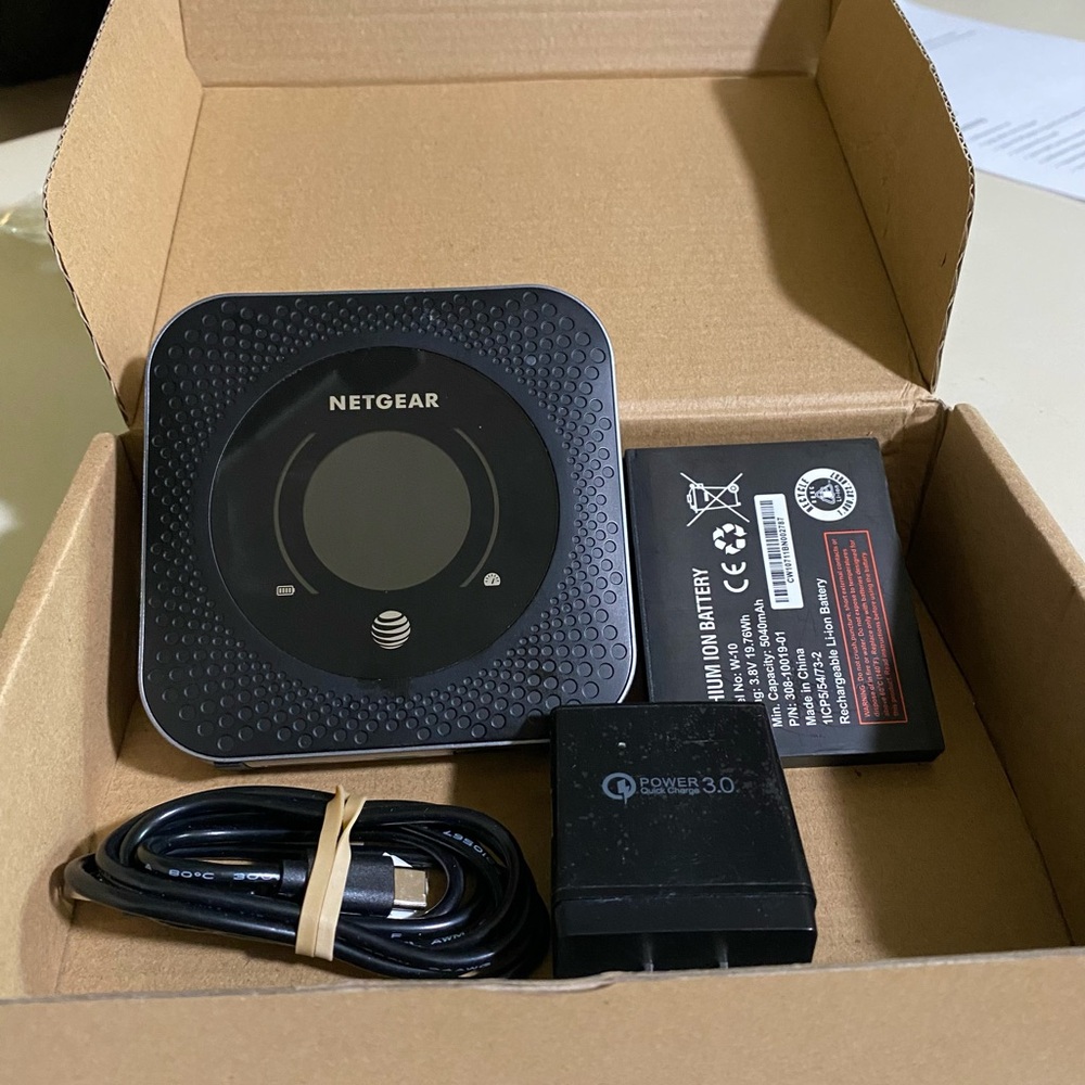 NETGEAR Nighthawk M1 MR1100 Mobile Hotspot